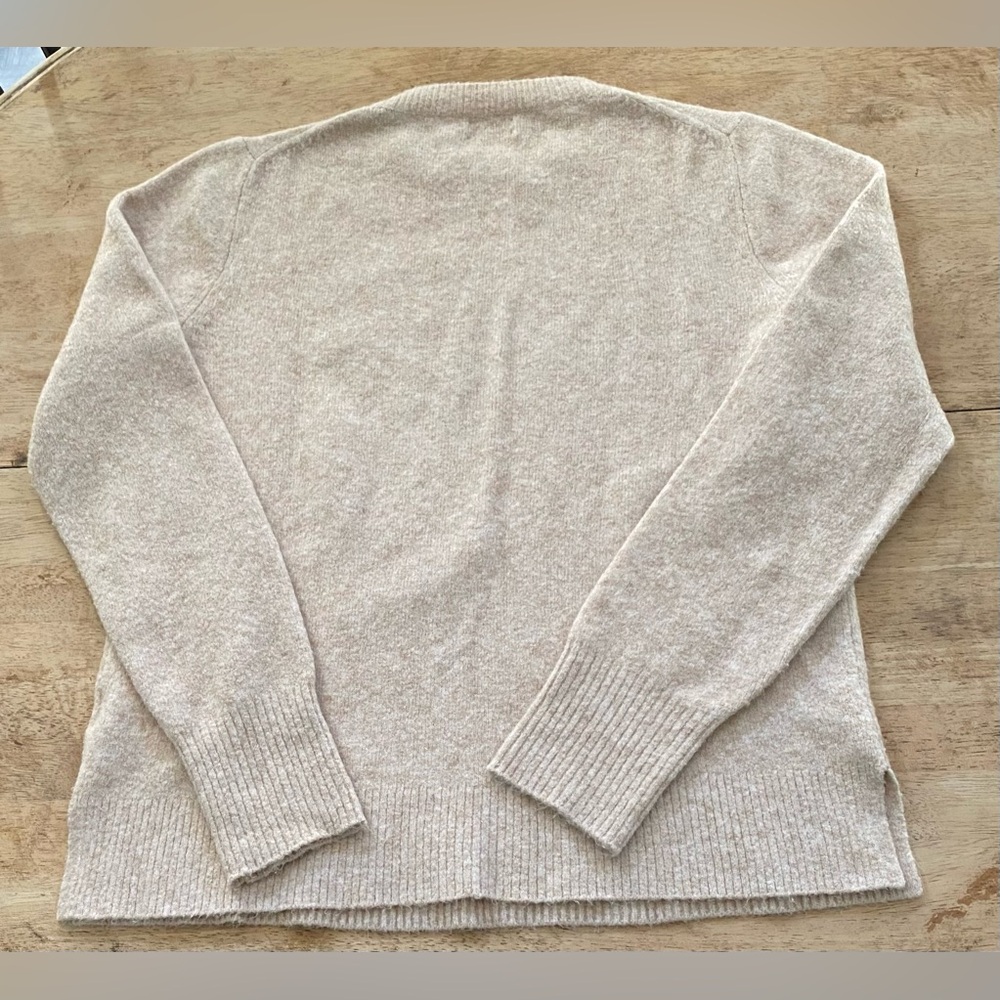 J Crew Women’s Sz M Extra Soft Wool Blend Crewneck Sweater in Oatmeal - Picture 8 of 14